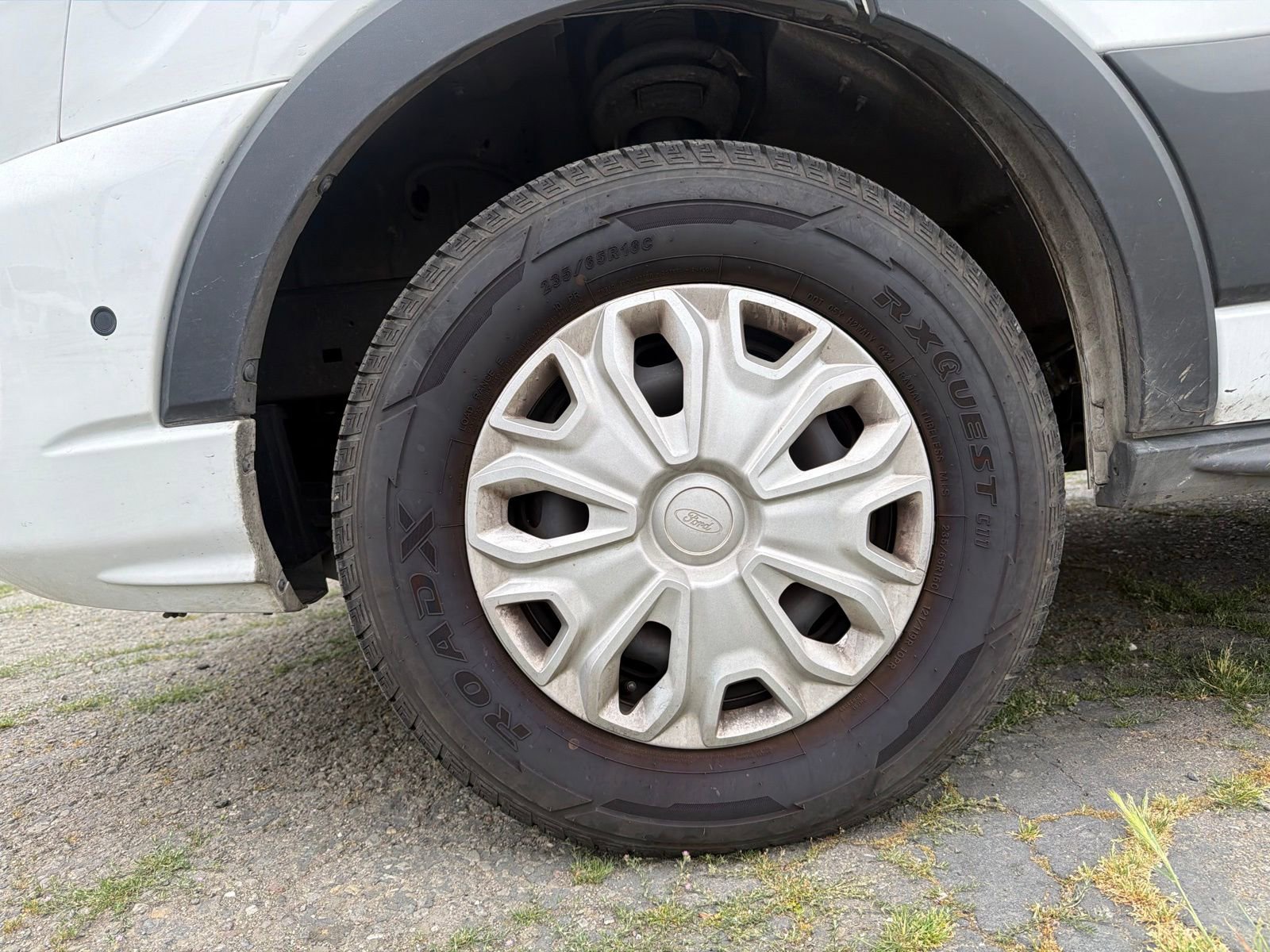 Certified 2024 Ford Transit 350 XLT image 9