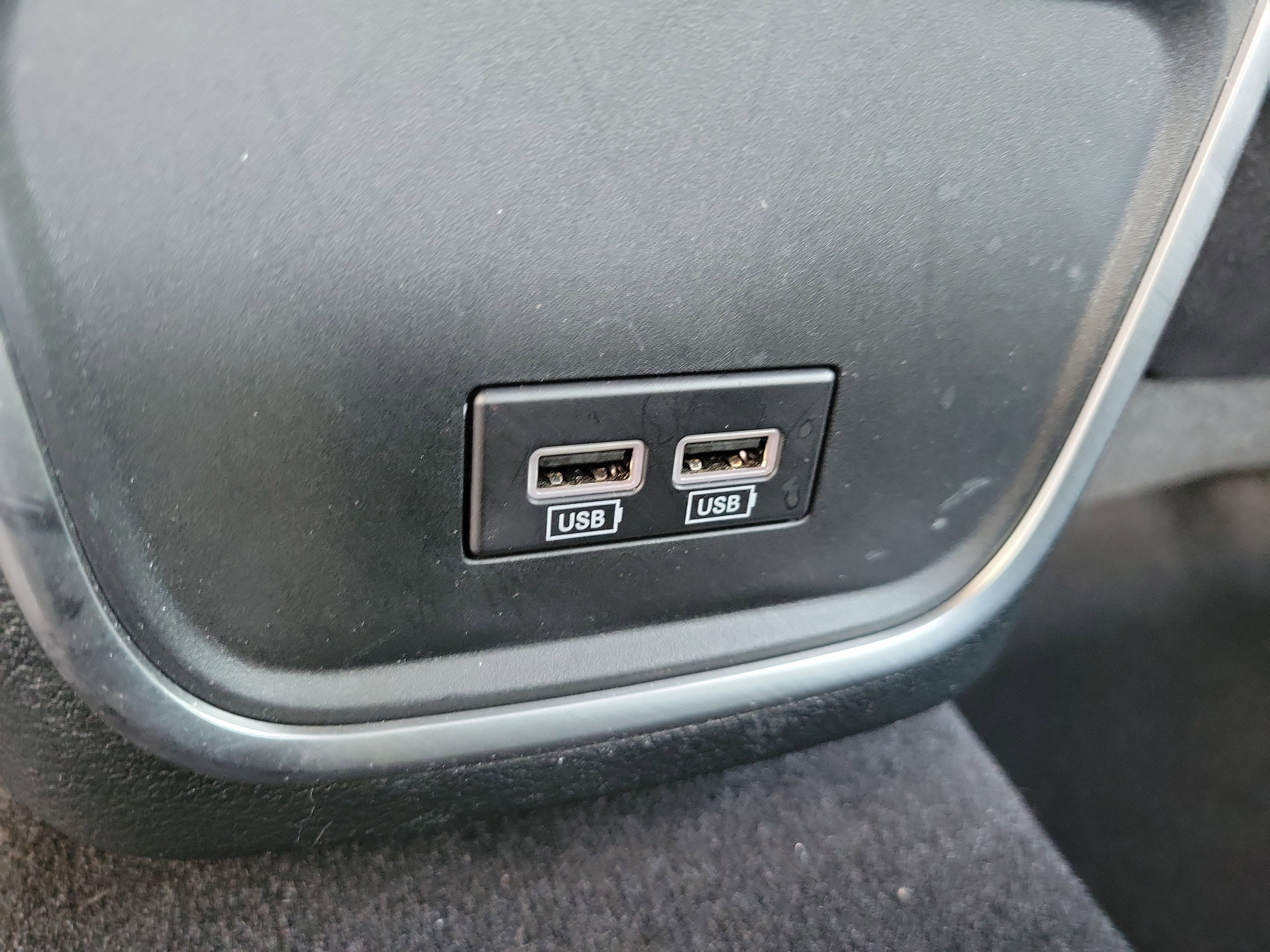 Used 2019 Dodge Charger SXT RWD image 13
