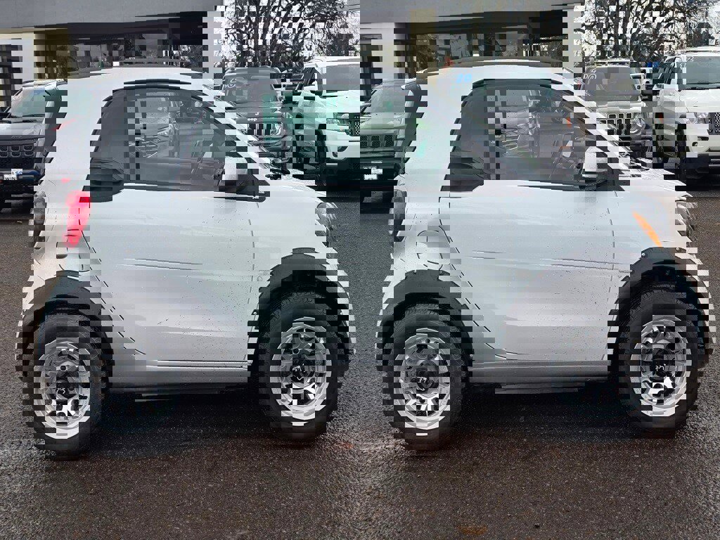 Used 2018 smart fortwo electric drive image 27