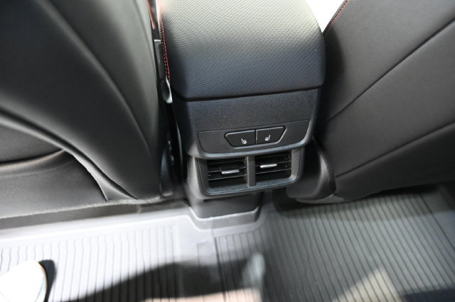 New 2027 Chevrolet Equinox RS w/ Convenience Package III FWD image 29