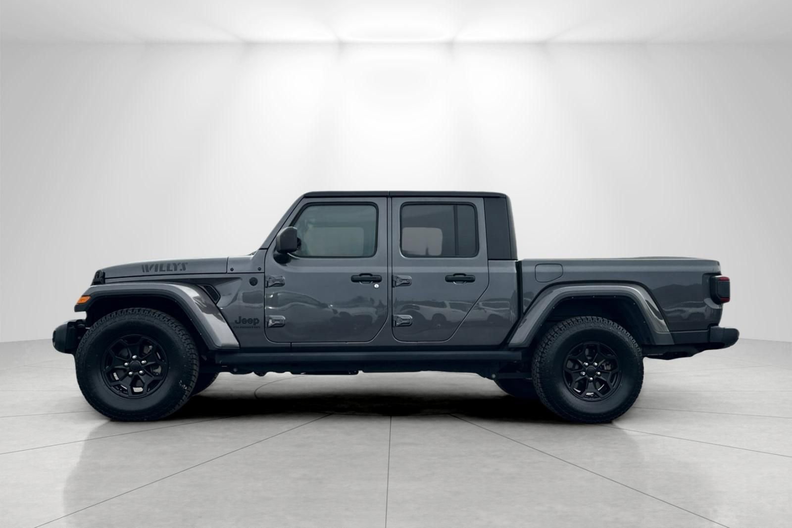 Used 2021 Jeep Gladiator Willys image 6