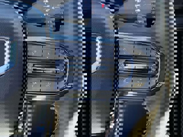 New 2026 GMC Acadia AT4 w/ Super Cruise Package image 18