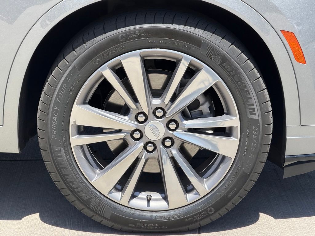 Used 2024 Cadillac XT6 Premium Luxury AWD/4WD image 8