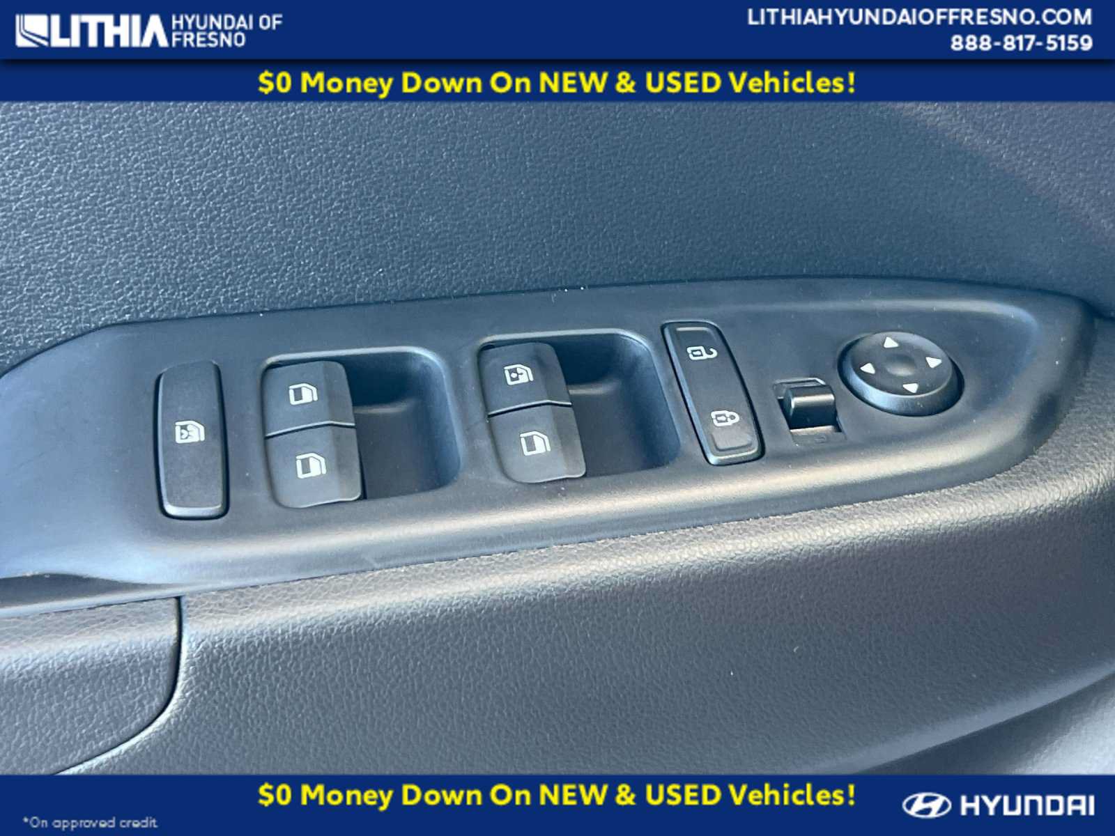 New 2025 Hyundai Venue SEL FWD image 13