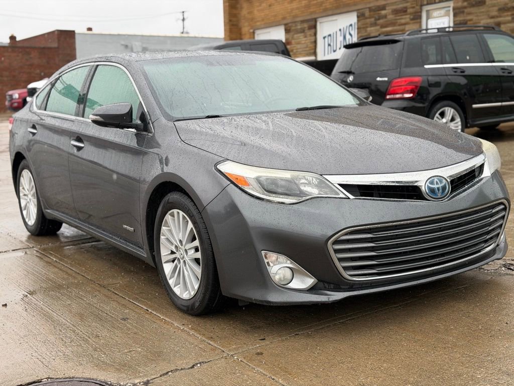 Used 2015 Toyota Avalon Limited w/ Technology Package image 3
