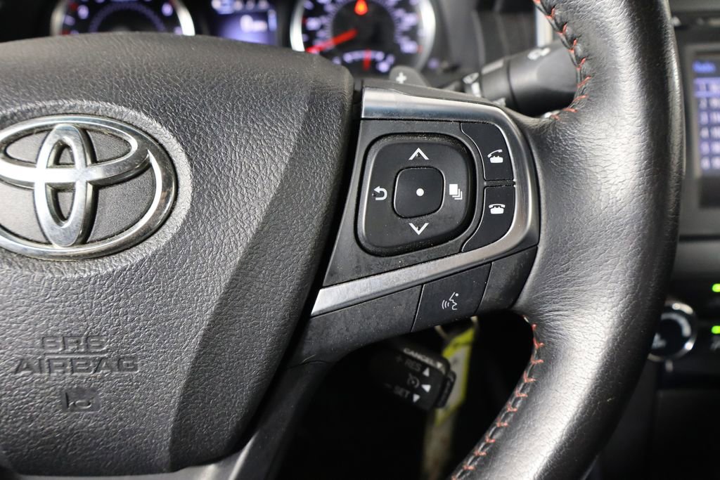 Used 2015 Toyota Camry SE FWD image 10