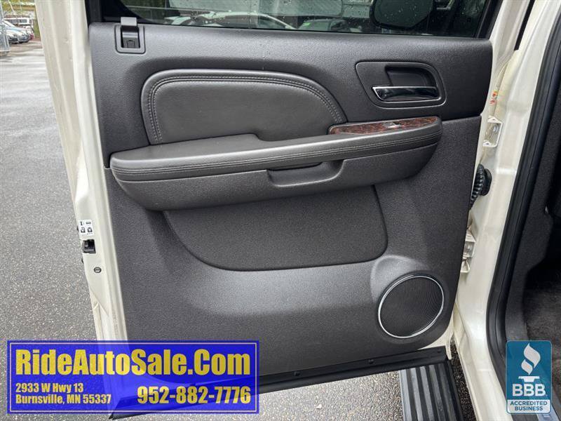 Used 2013 GMC Yukon XL Denali AWD/4WD image 11