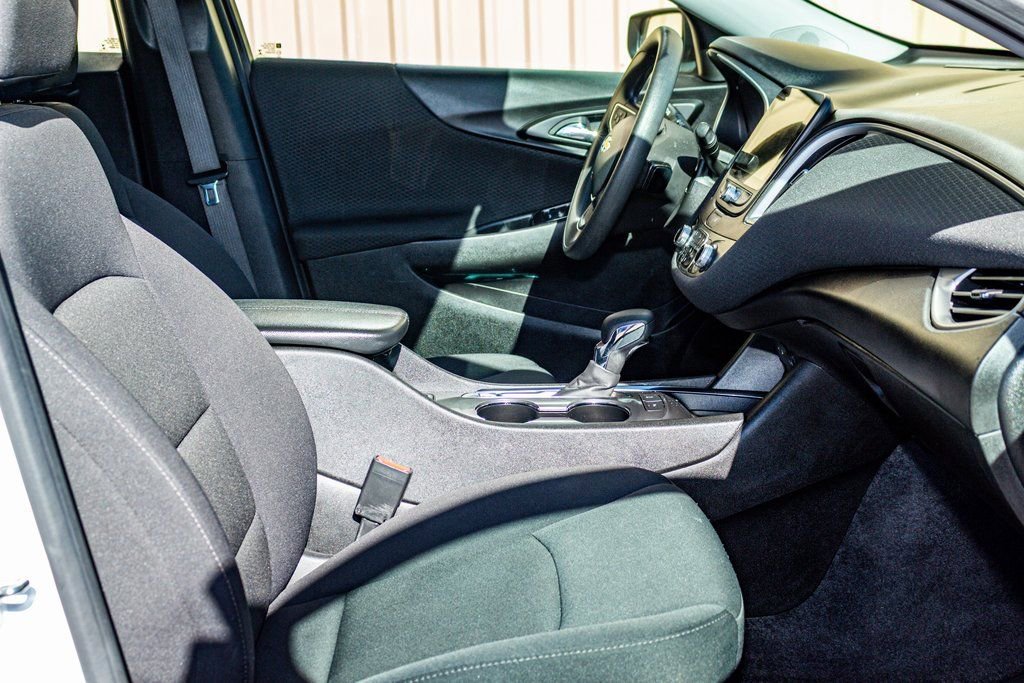Used 2024 Chevrolet Malibu LT image 22