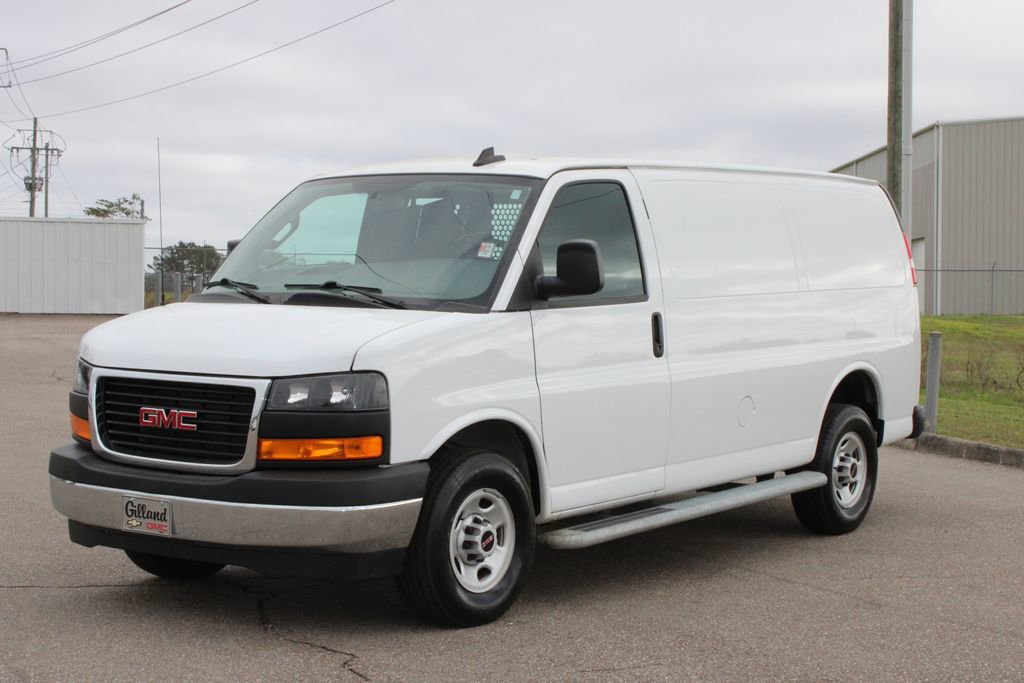 Used 2024 GMC Savana 2500 w/ Driver Convenience Package image 2