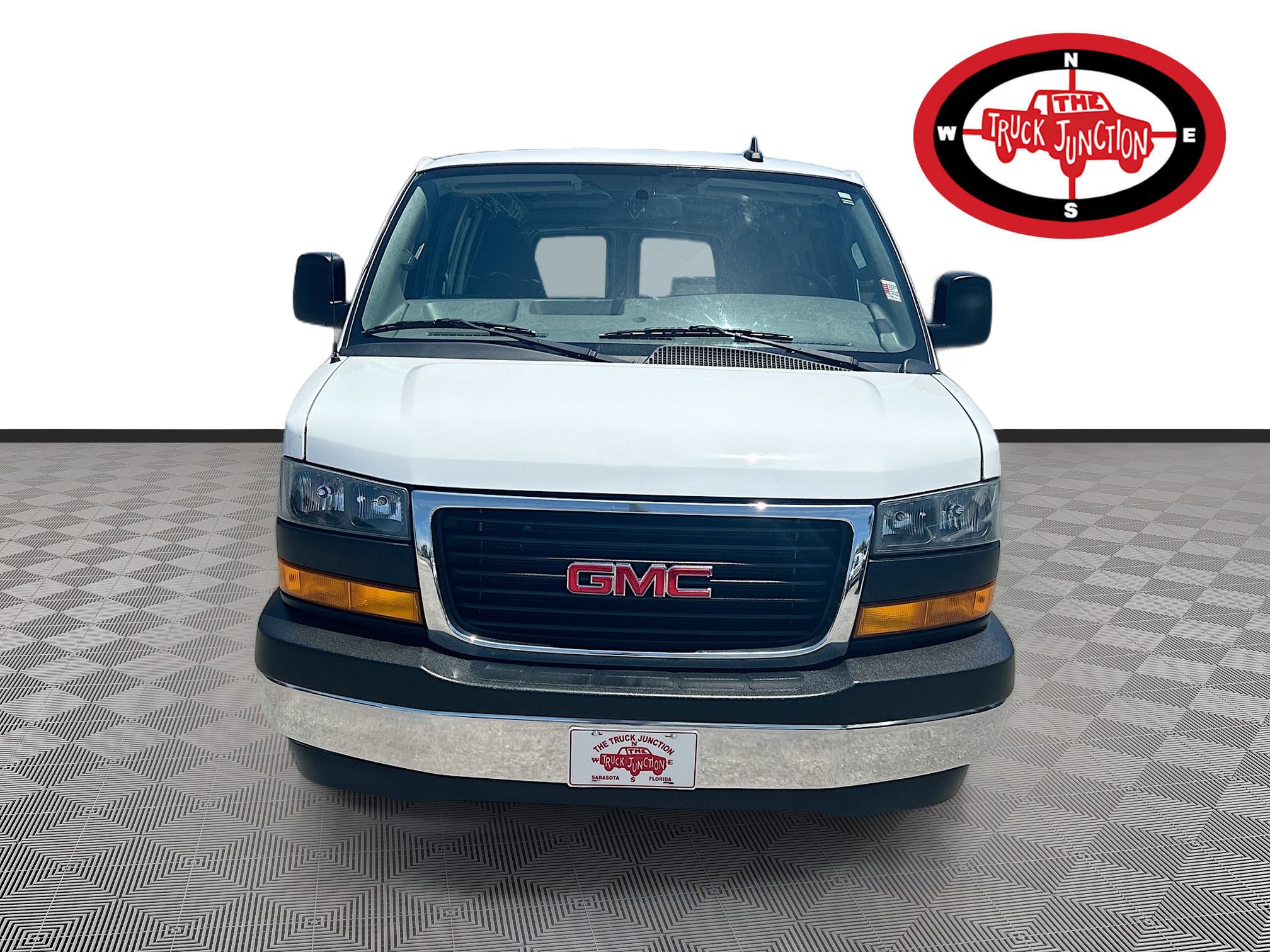 Used 2023 GMC Savana 2500 w/ Driver Convenience Package RWD image 2