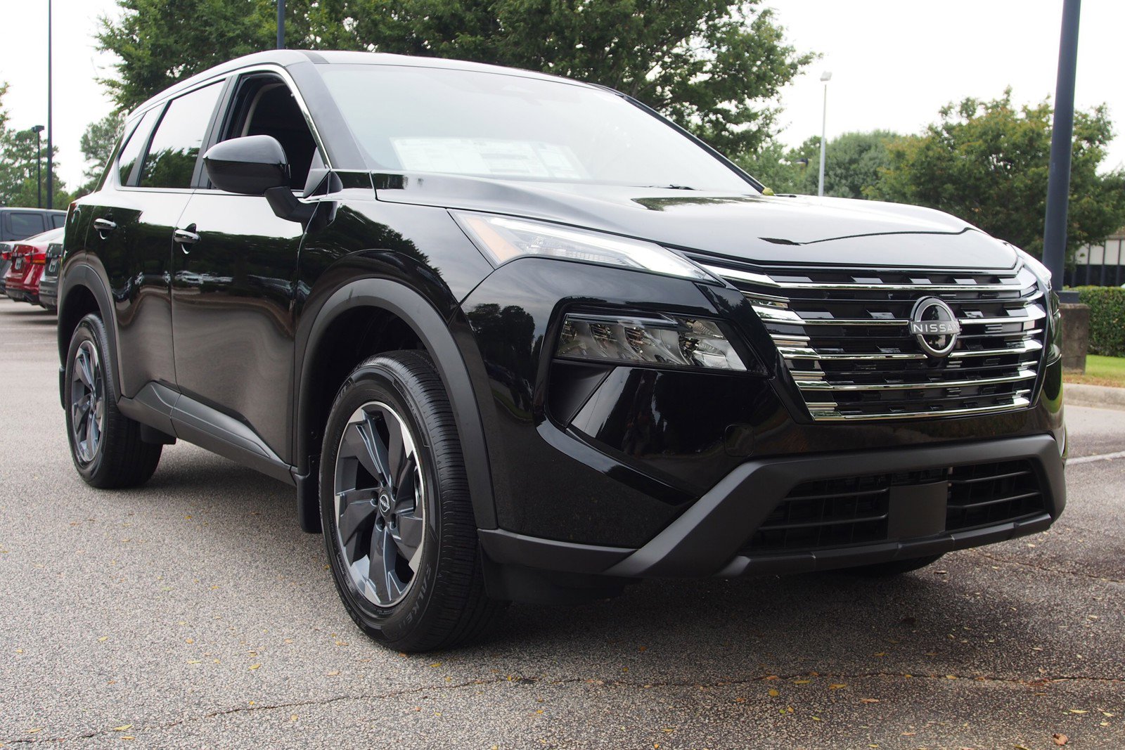 Used 2026 Nissan Rogue SV FWD image 1