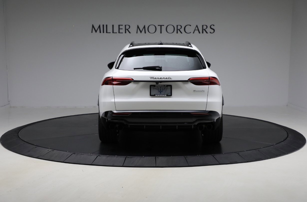 New 2025 Maserati Grecale Modena image 4