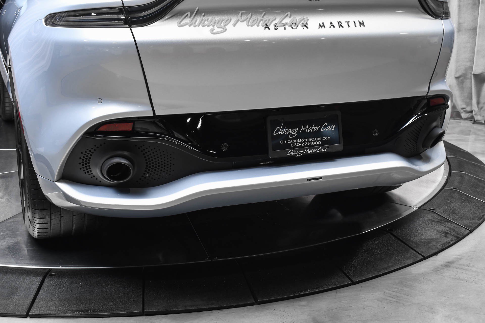 Used 2022 Aston Martin DBX AWD/4WD image 41