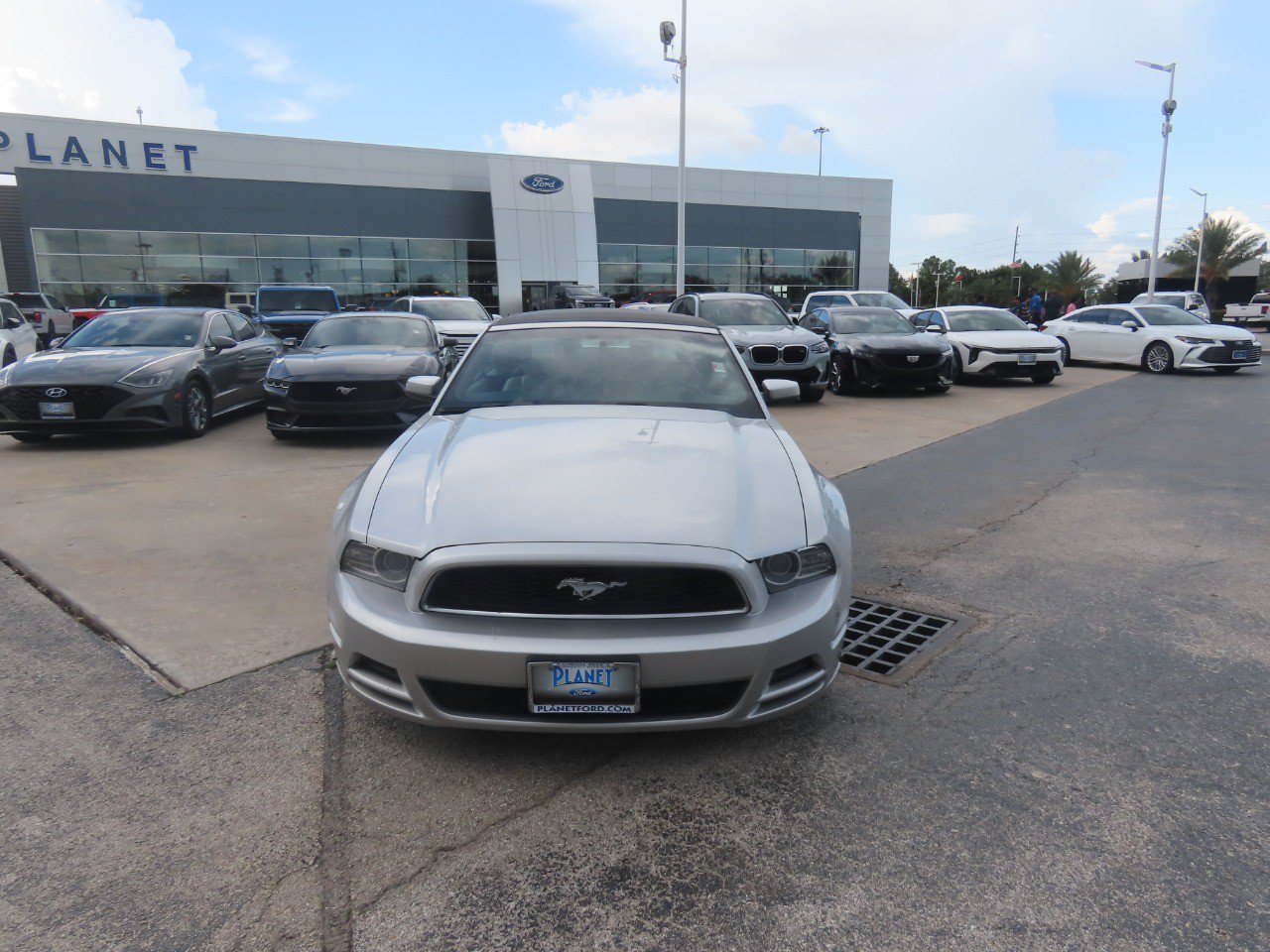 Used 2014 Ford Mustang Premium w/ Comfort Package RWD image 5