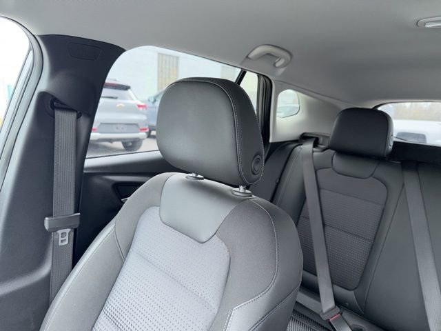 Used 2025 Chevrolet Trax LT w/ LT Convenience Package image 45