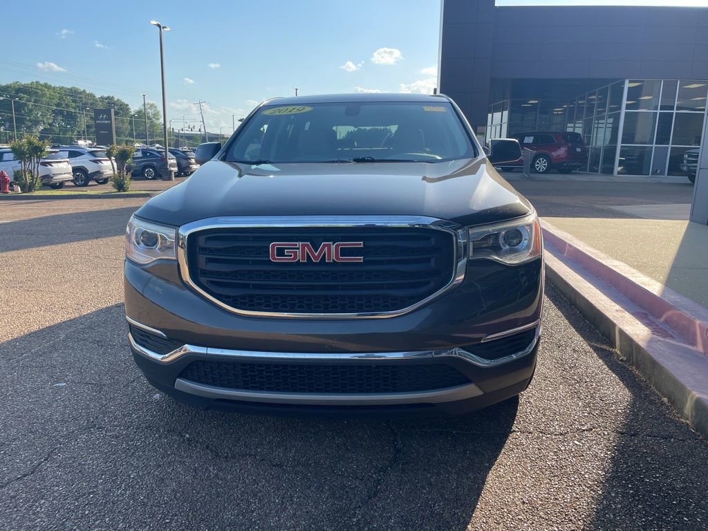 Used 2019 GMC Acadia SLE image 1
