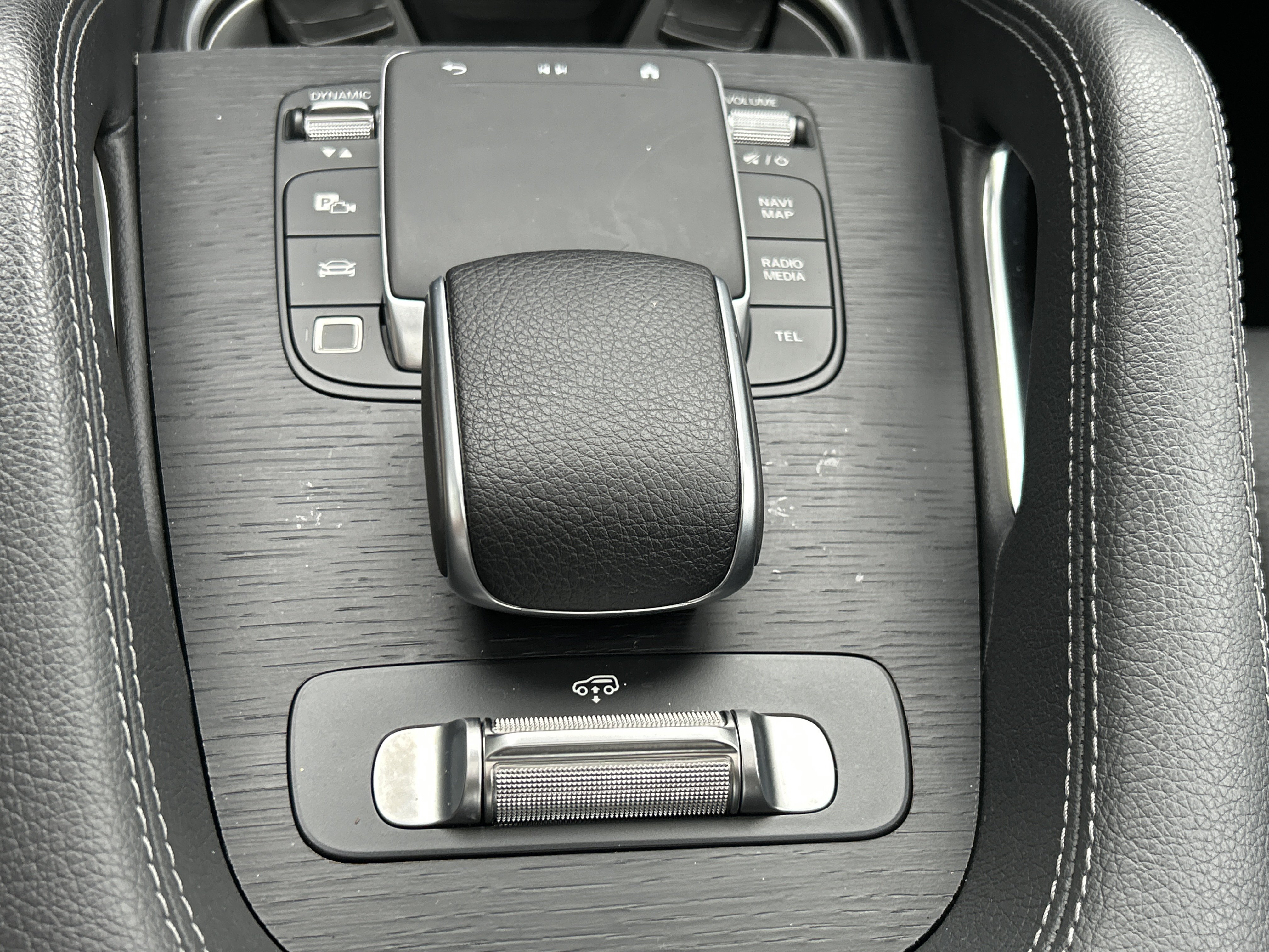 Certified 2025 Mercedes-Benz GLS 450 4MATIC image 37