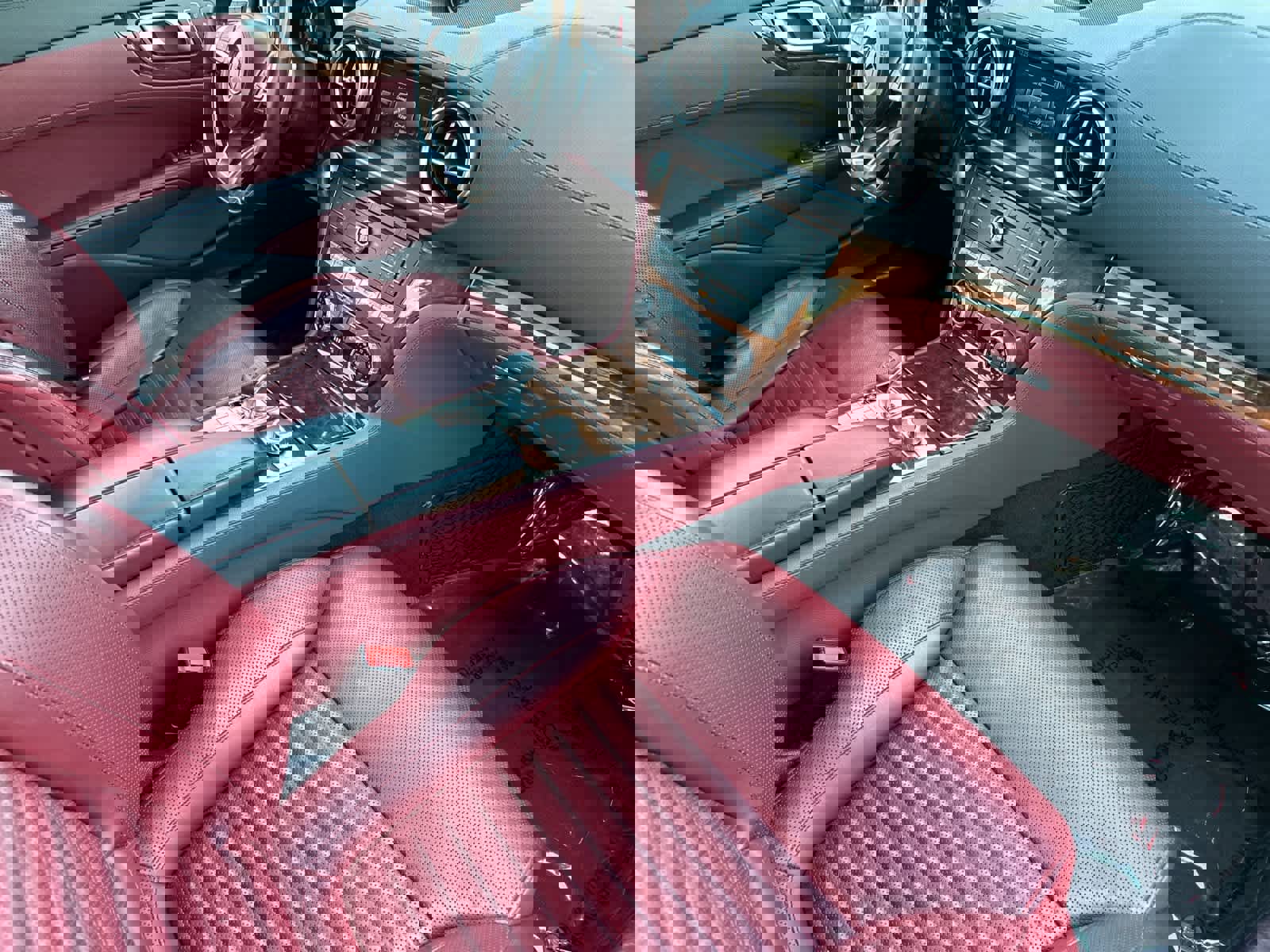 Used 2017 Mercedes-Benz SL 550 image 14