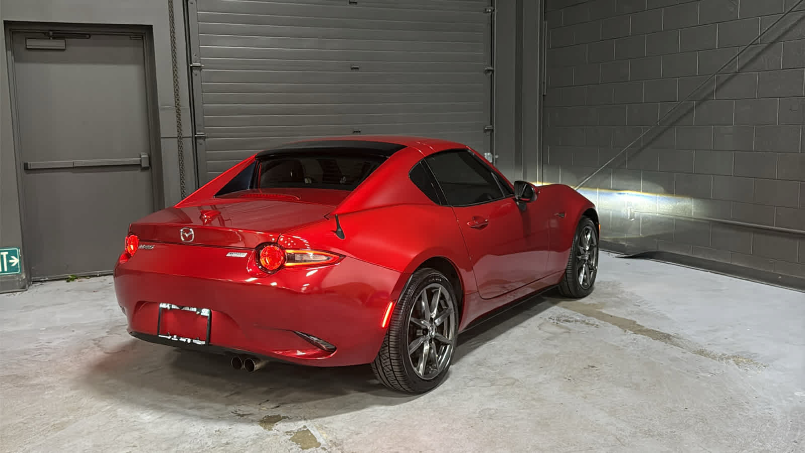 Used 2017 MAZDA MX-5 Miata RF Grand Touring RWD image 4