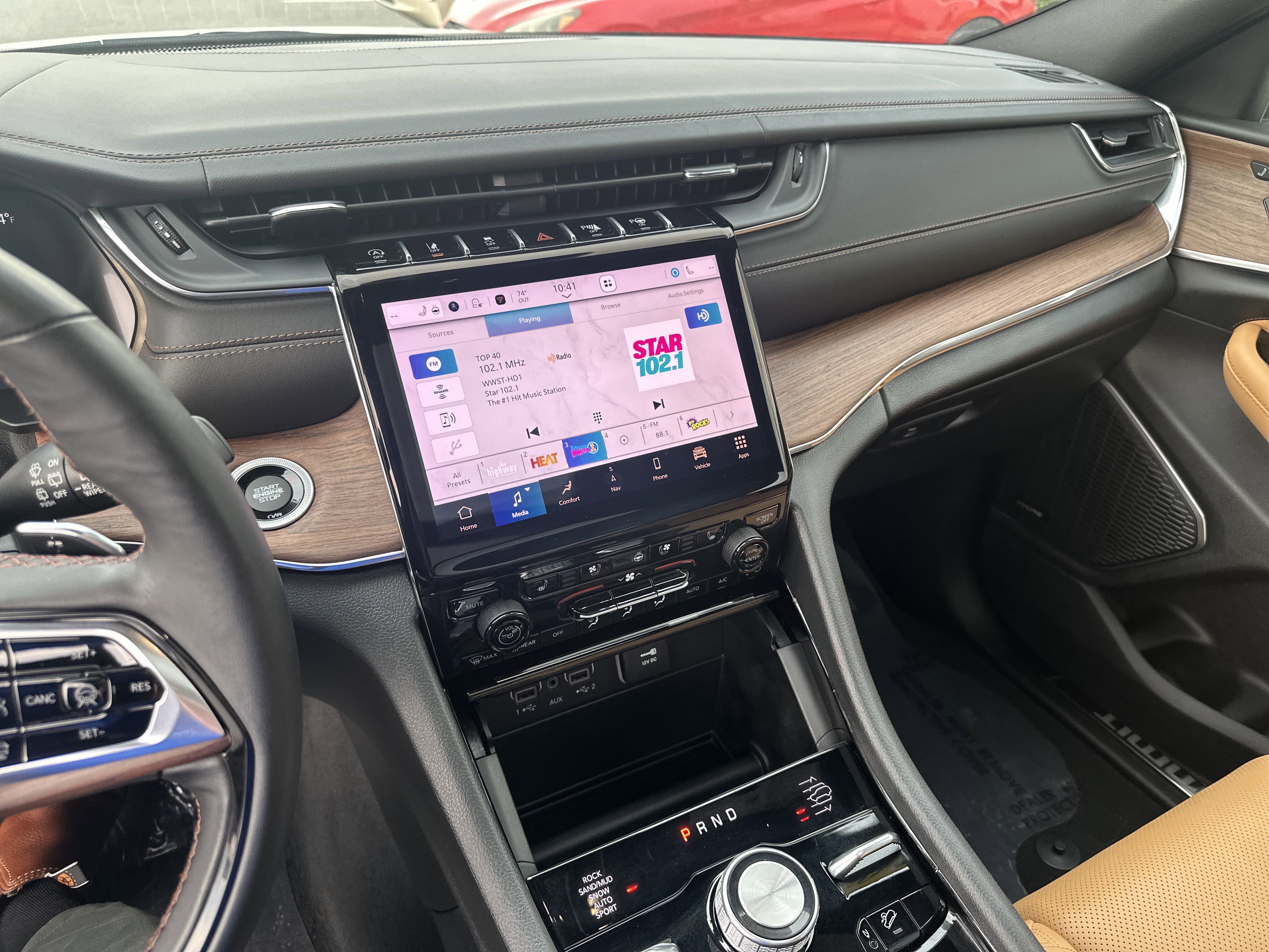 Used 2024 Jeep Grand Cherokee Summit image 38