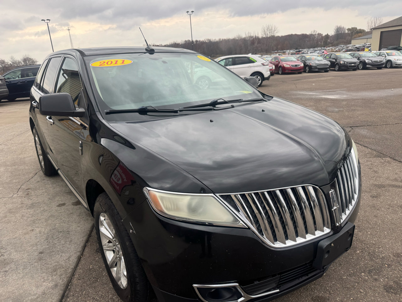 Used 2011 Lincoln MKX AWD w/ Sight & Sound Pkg image 3