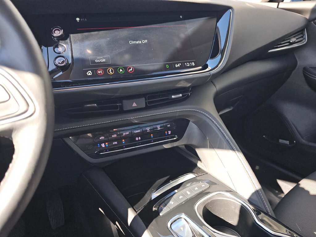 Used 2023 Buick Envision Avenir AWD/4WD image 30