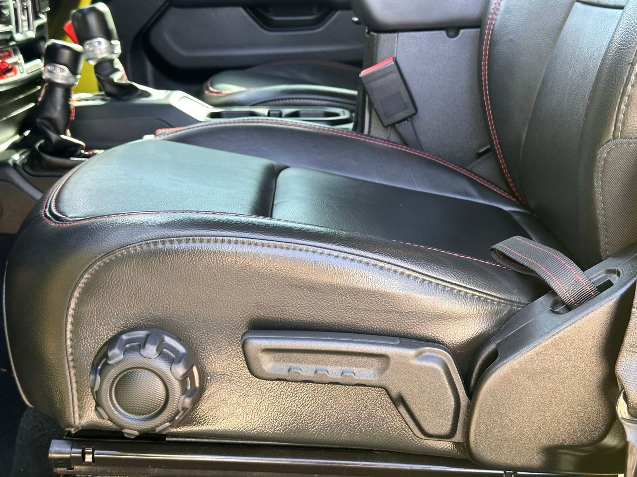 Used 2022 Jeep Wrangler Unlimited Rubicon w/ LED Lighting Group image 24