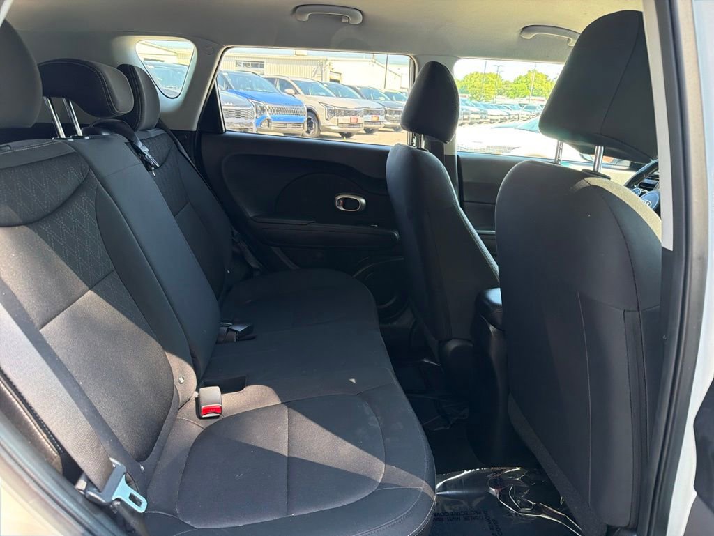 Used 2019 Kia Soul FWD image 26