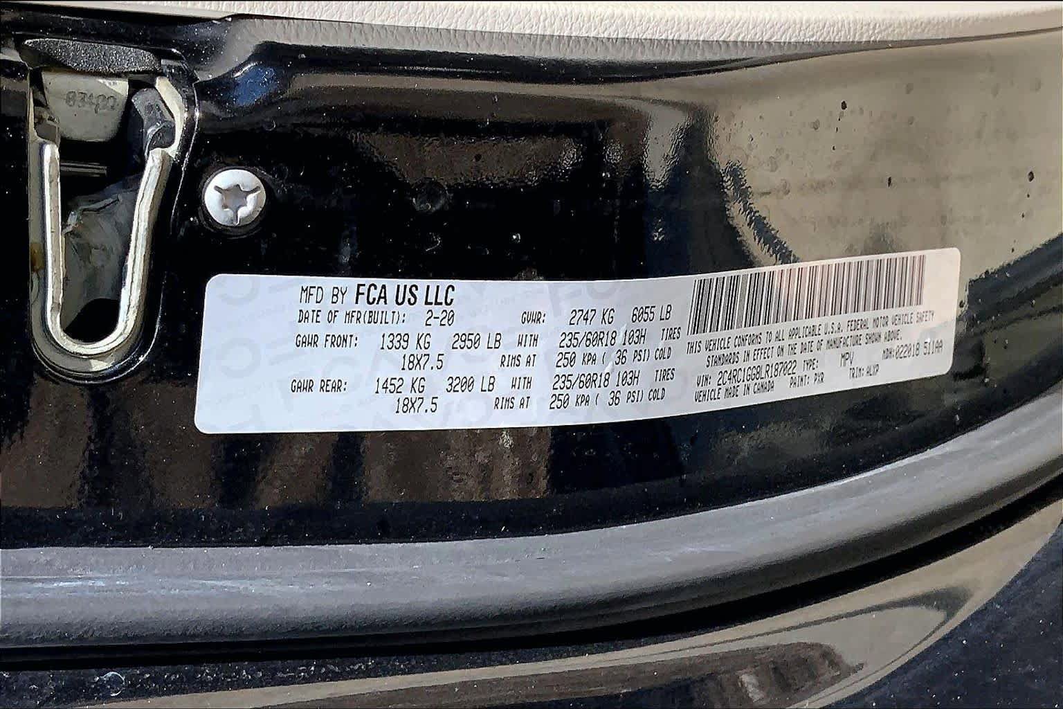 Used 2020 Chrysler Pacifica Limited FWD image 34