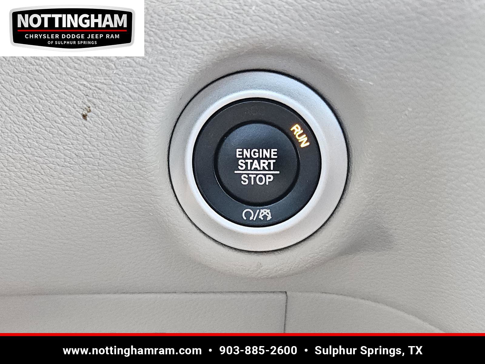 Used 2022 Chrysler Pacifica Touring-L image 14