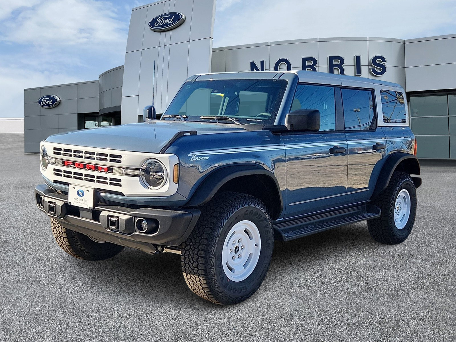New 2025 Ford Bronco Heritage Edition image 2