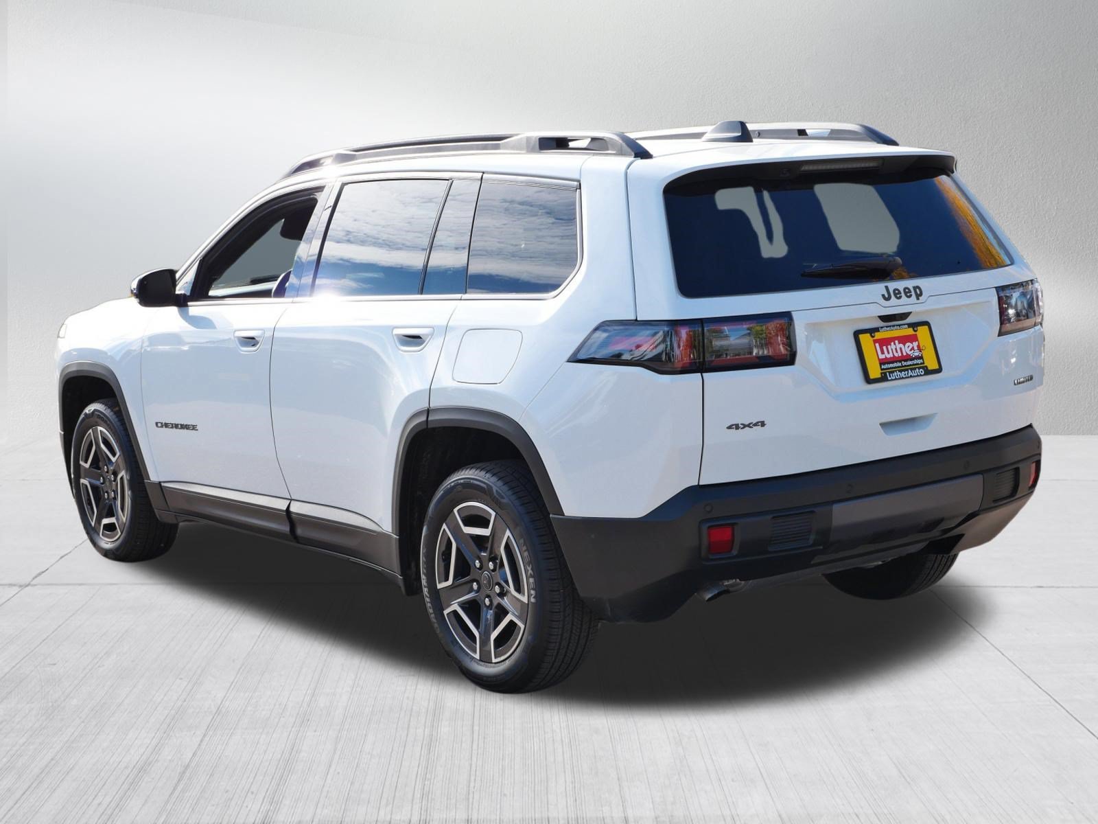 Used 2026 Jeep Cherokee Limited AWD/4WD image 5