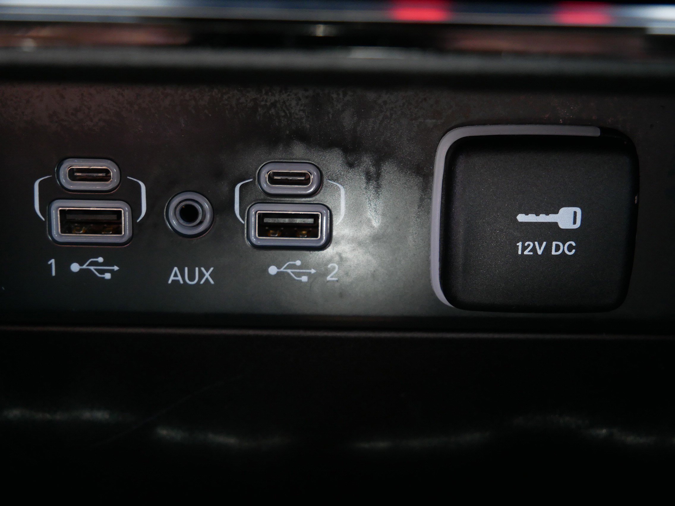 Used 2023 Jeep Grand Cherokee Limited AWD/4WD image 29