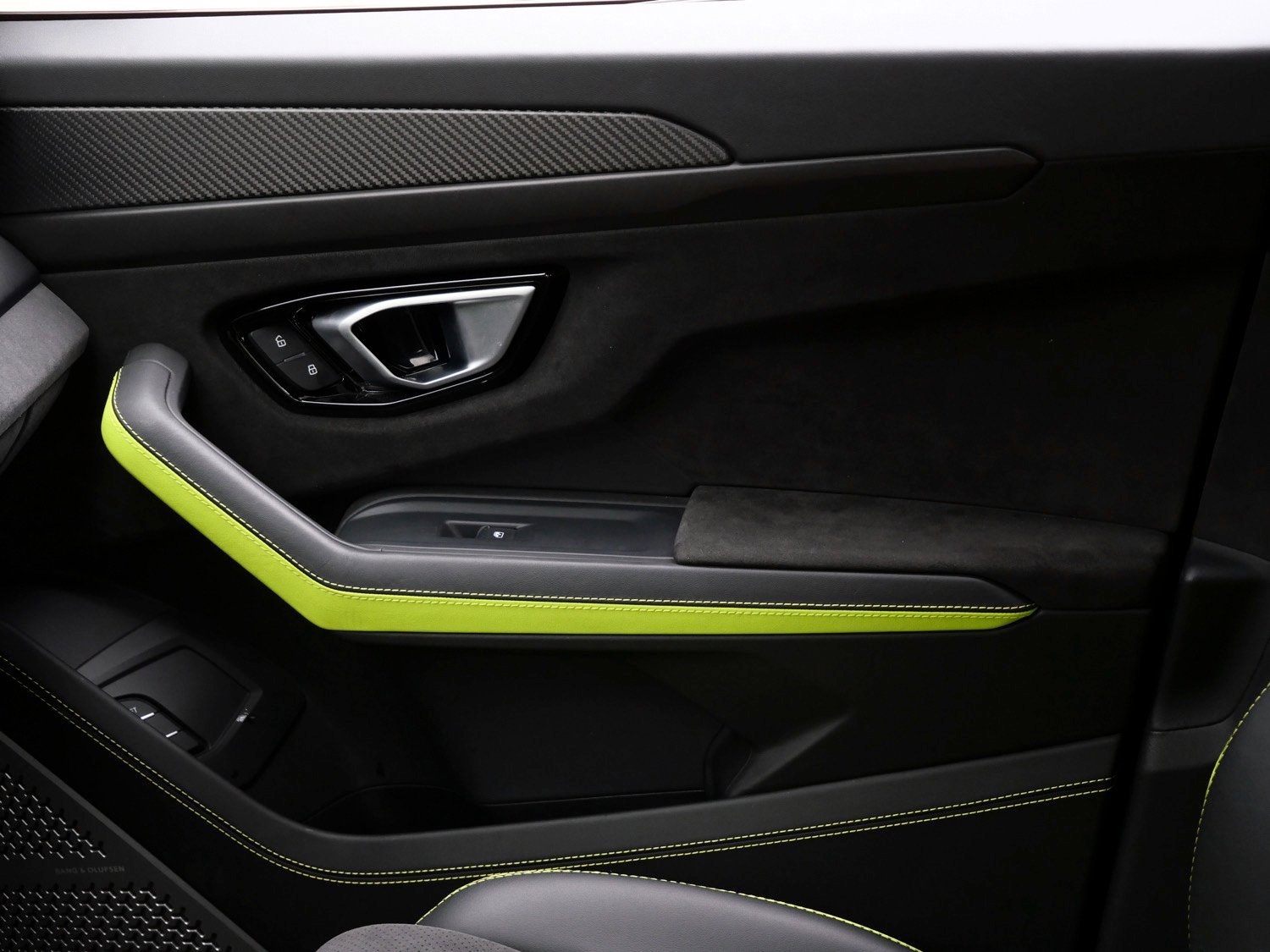 Used 2022 Lamborghini Urus image 16