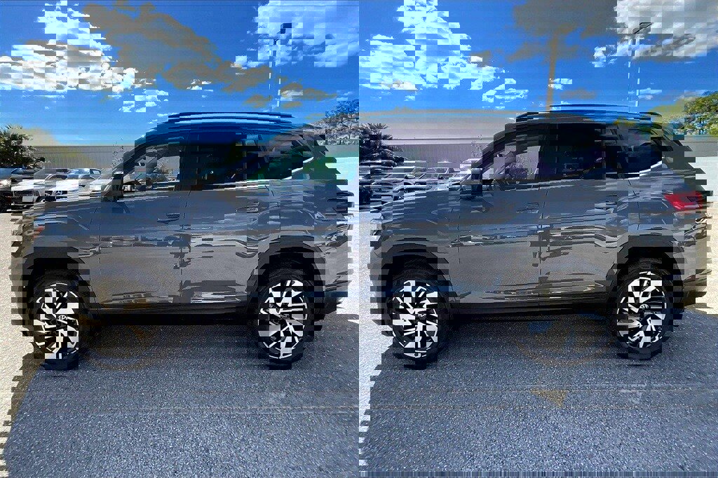 New 2026 Volkswagen Atlas SE image 8