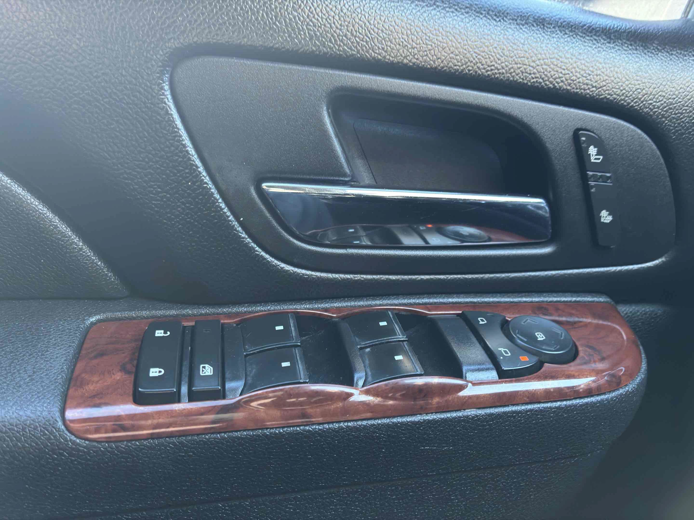 Used 2012 Chevrolet Tahoe LT AWD/4WD image 30