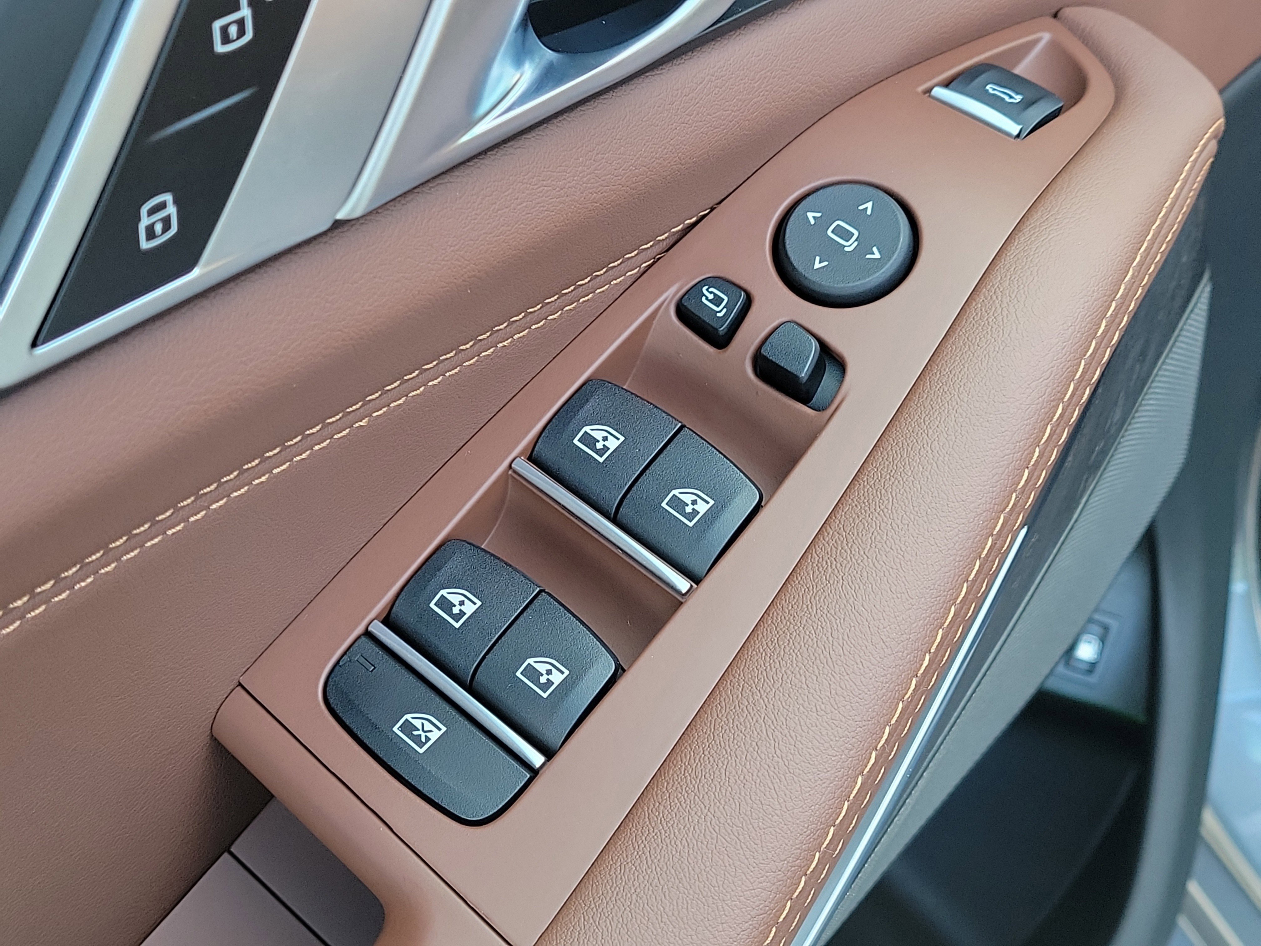 New 2026 BMW X5 xDrive50e w/ M Sport Package image 16