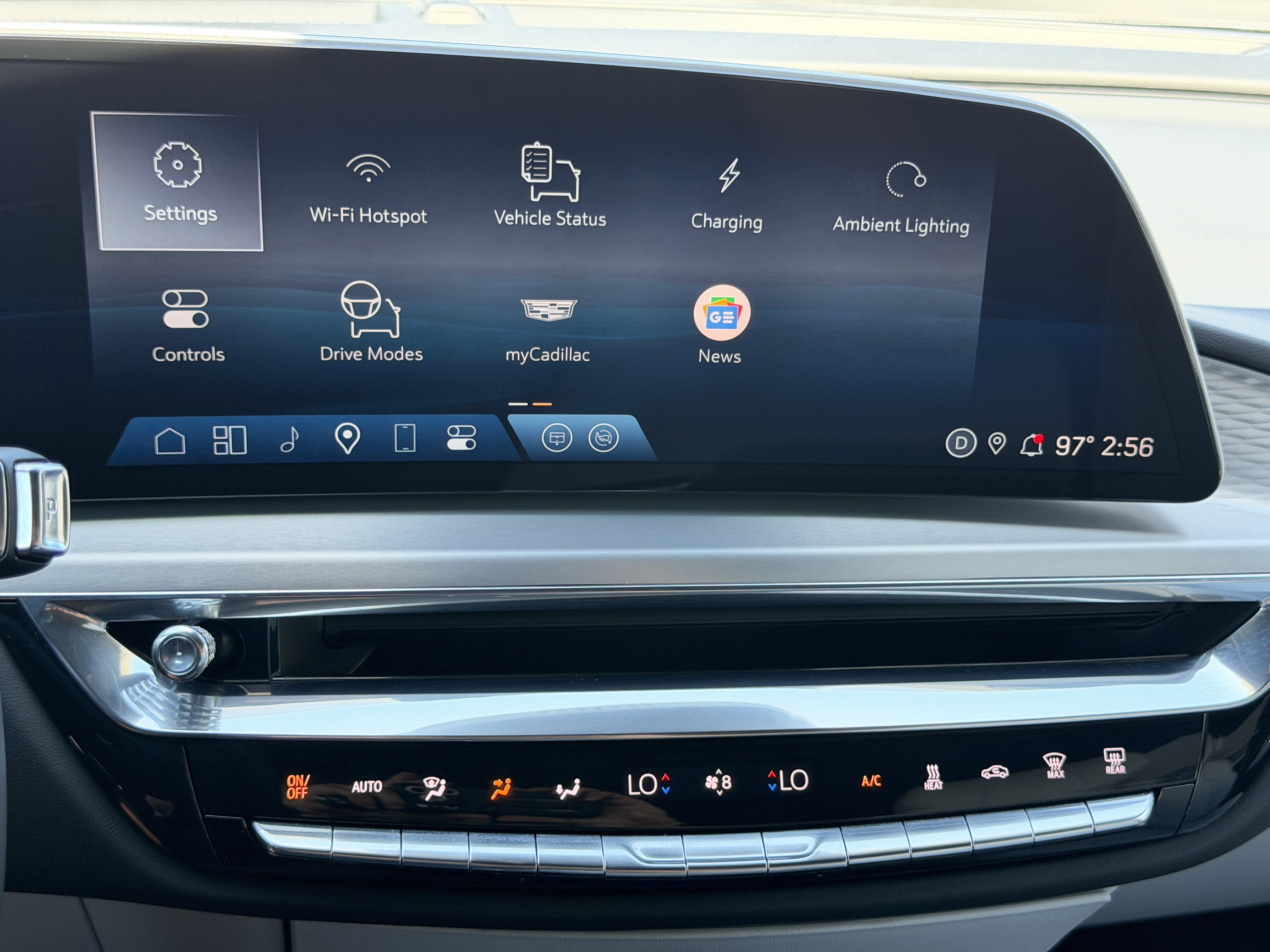 Certified 2024 Cadillac Lyriq Luxury RWD image 24