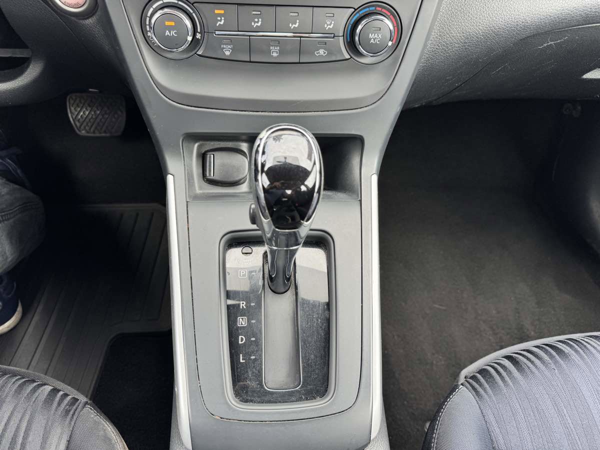 Used 2016 Nissan Sentra SV FWD image 45
