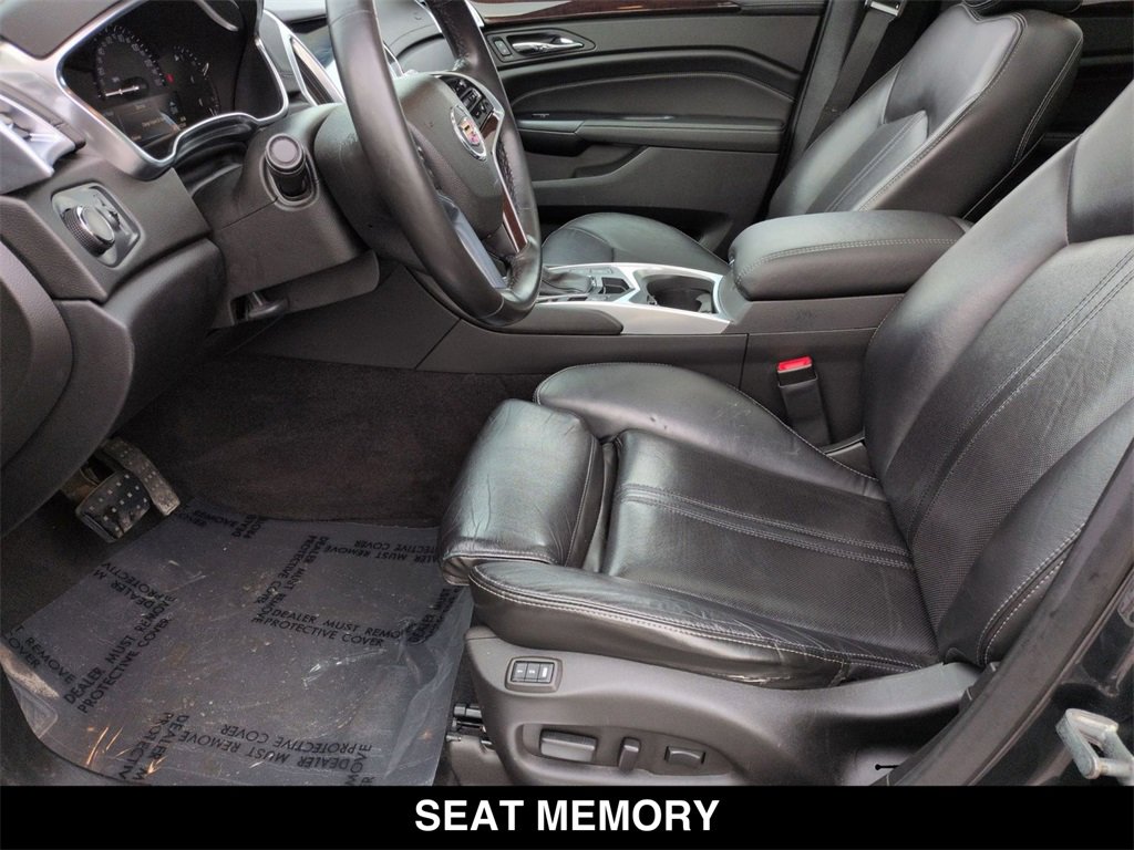 Used 2015 Cadillac SRX Luxury image 3