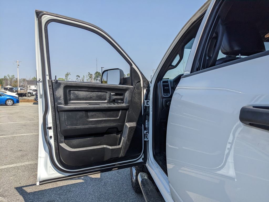 Used 2022 RAM 2500 Tradesman w/ Chrome Appearance Group image 49