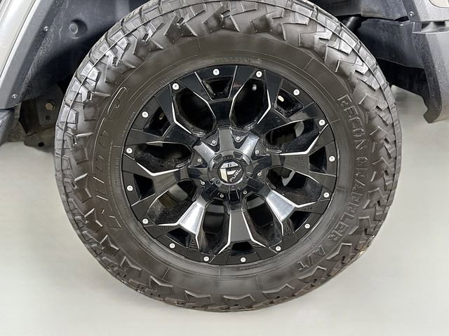 Used 2019 Jeep Wrangler Unlimited Sahara w/ Uconnect 4C Nav & Sound Group AWD/4WD image 29