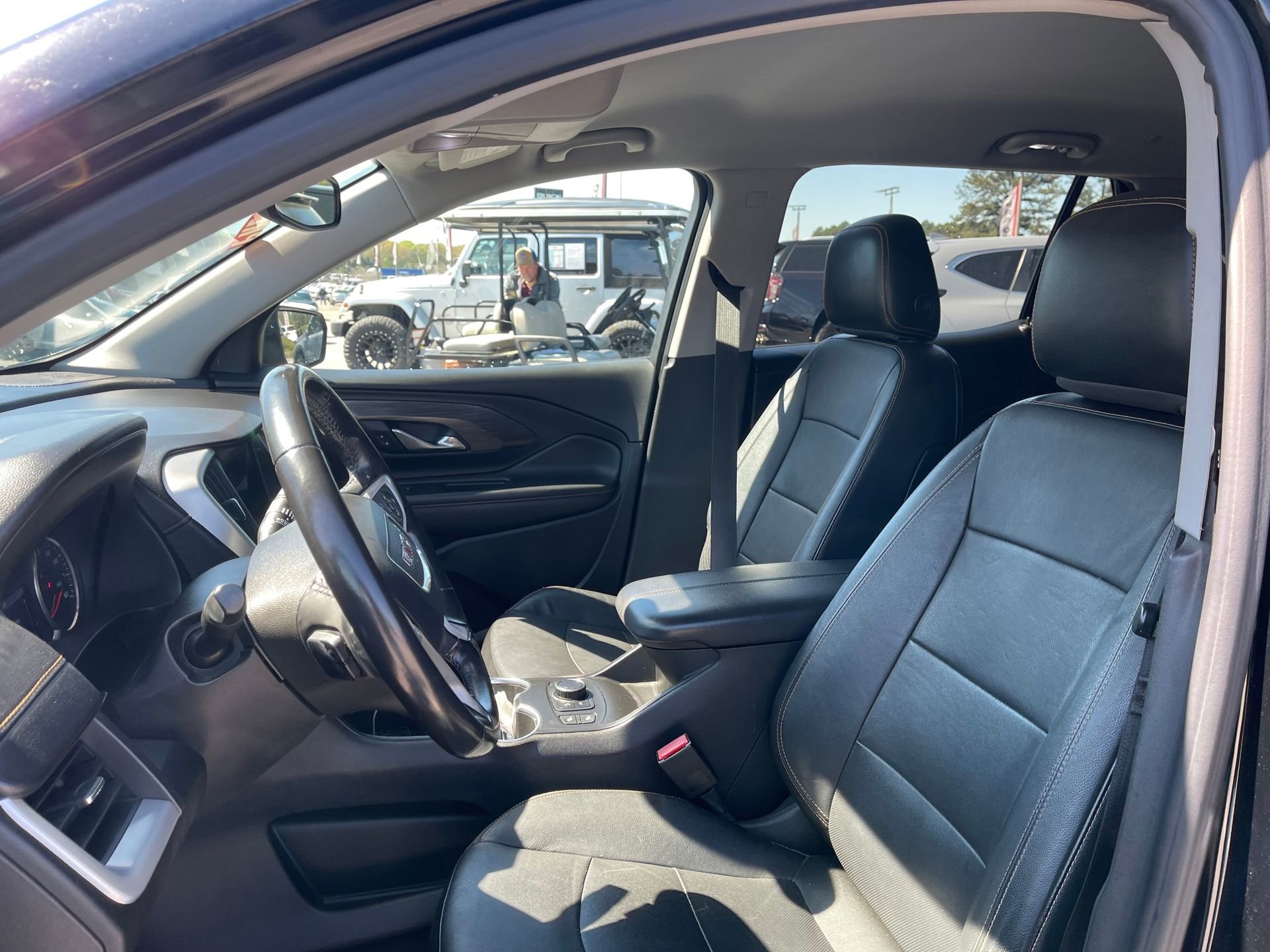 Used 2020 GMC Terrain SLT image 12