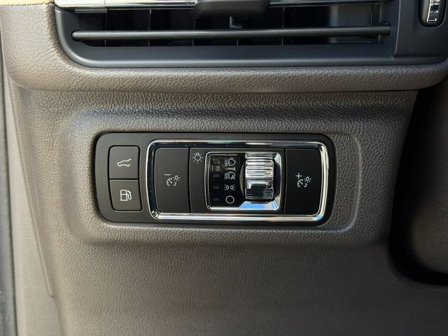 Used 2024 Lincoln Corsair Grand Touring w/ Equipment Group 301A AWD/4WD image 41