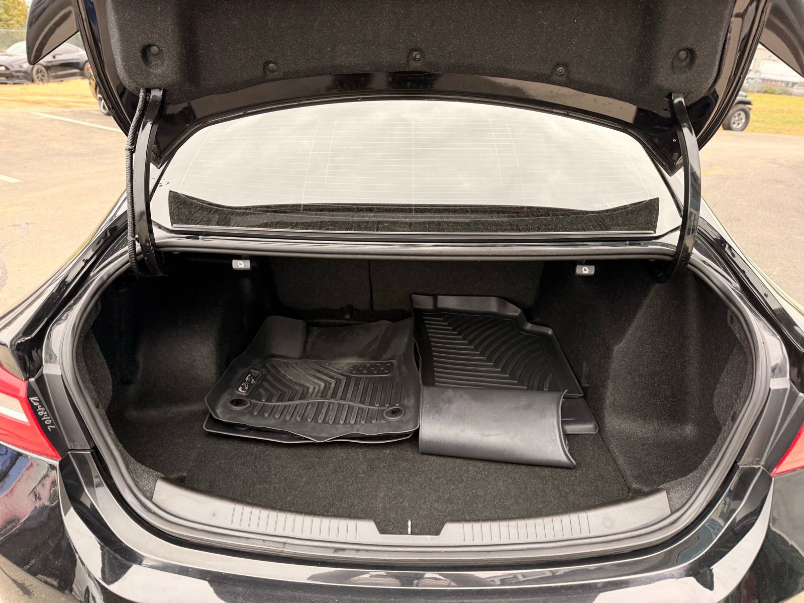 Used 2021 Chevrolet Malibu RS image 40