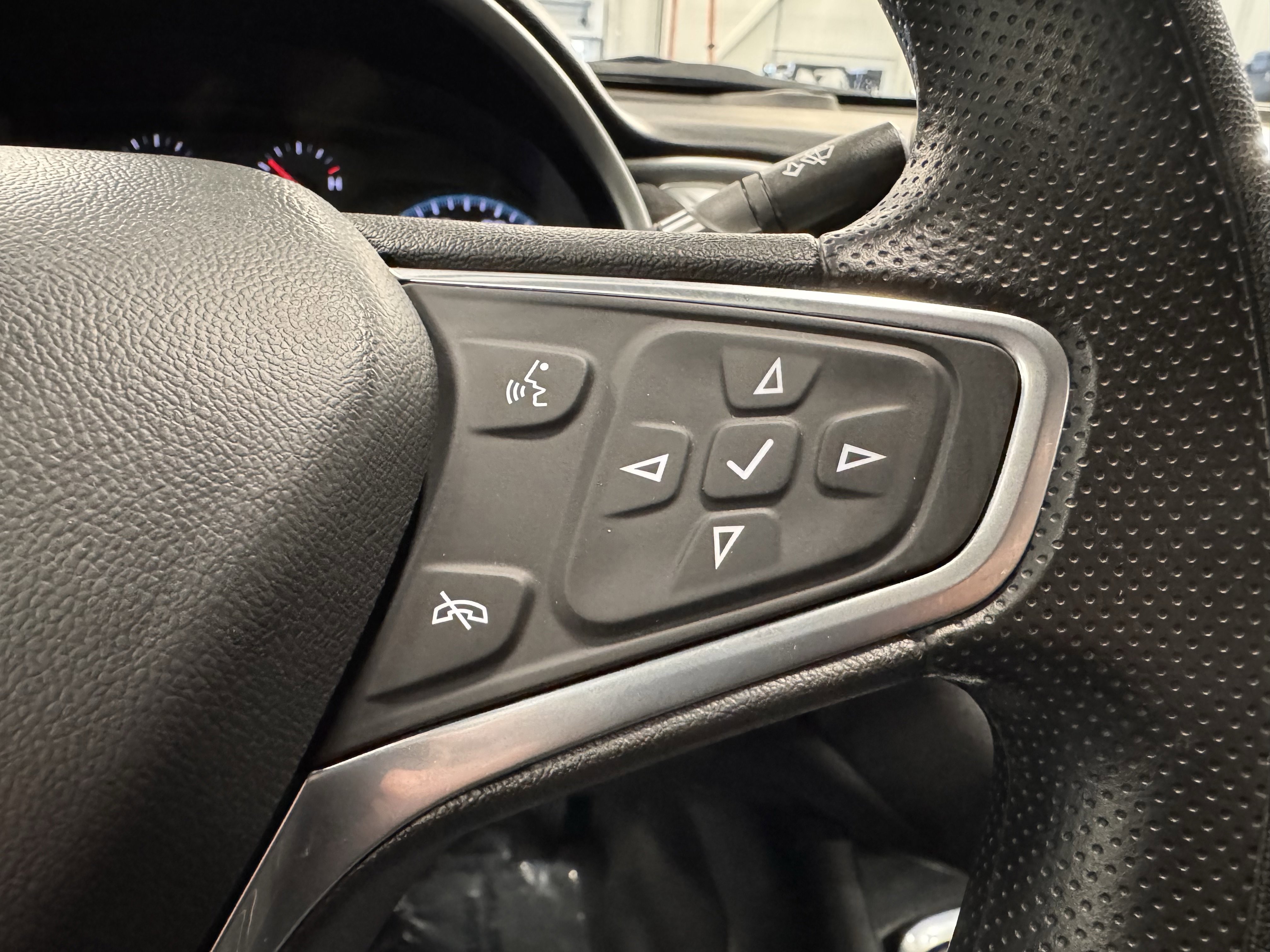 Used 2023 Chevrolet Malibu LT image 14