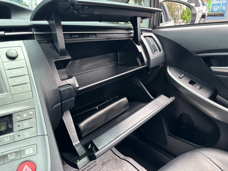 Used 2013 Toyota Prius Persona Series FWD image 21
