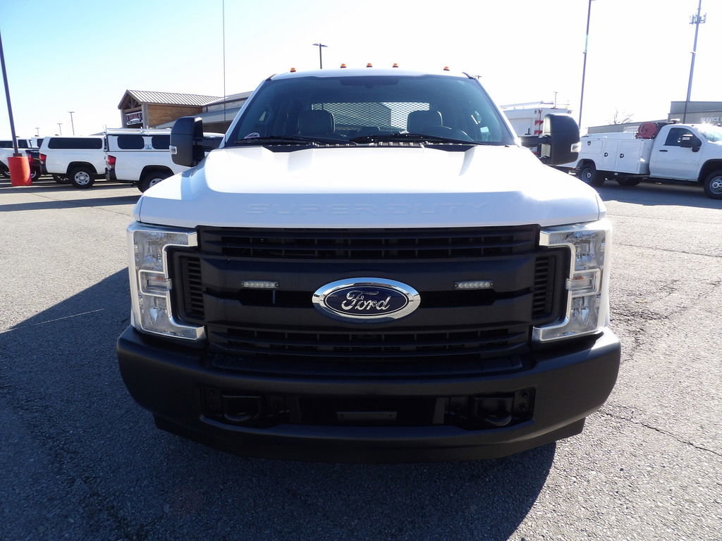 Used 2018 Ford F350 XL w/ Power Equipment Group RWD image 12