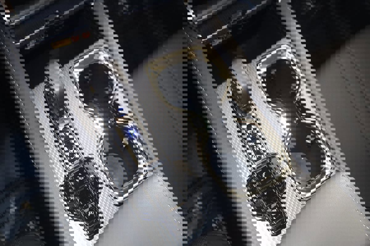 Used 2023 Lexus RX 500h F Sport image 32