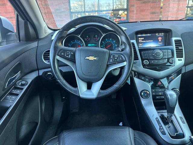 Used 2014 Chevrolet Cruze LT image 2